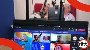 I förgrunden flera personer i ett digitalt möte. I bakgrunden sitter Annika och Kristina i vår studio och leder mötet.