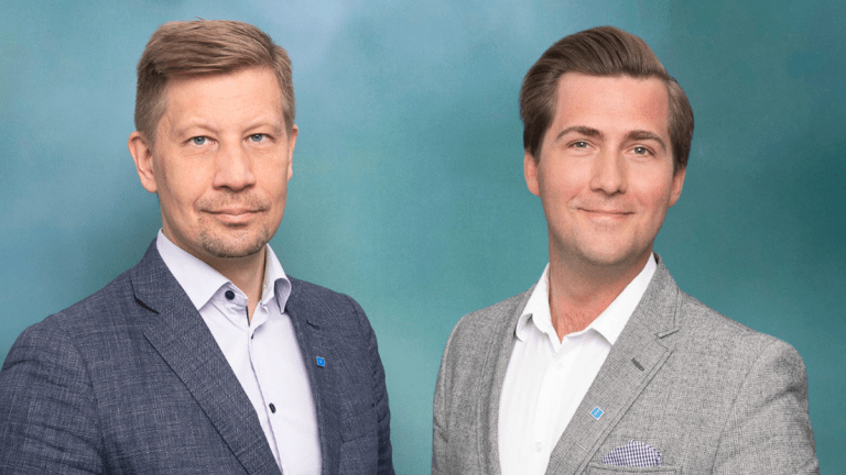Pressfoto av Samuel Klippfalk och Carl-Johan Schiller.
