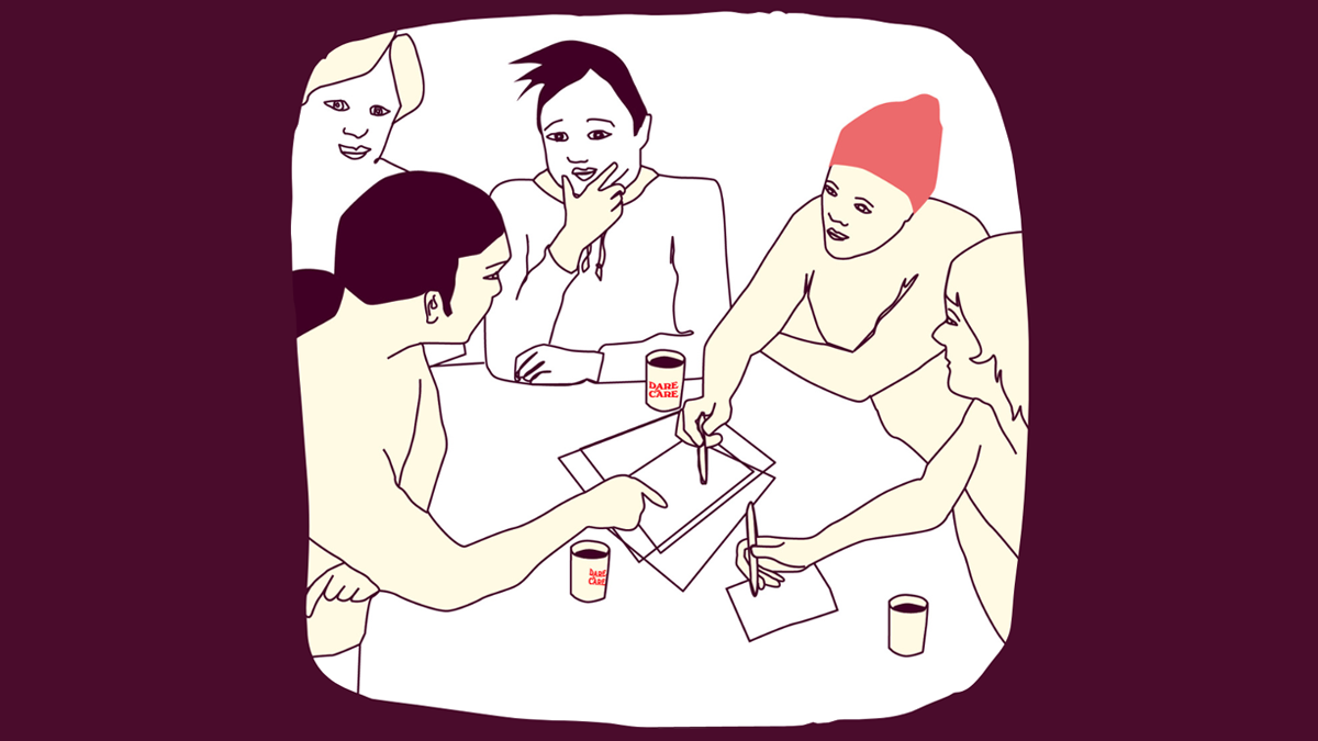 Teckning av 5 personer som sitter runt ett bord och diskuterar. Några skriver på papper. På bordet står det kaffekoppar.