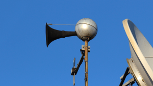 Utomhuslarmet Hesa Fredrik, i form av en tuta, som utgör en del av systemet "Viktigt meddelande till allmänheten".